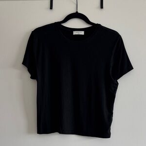 Aritzia Babaton Fitted Tee Shirt
